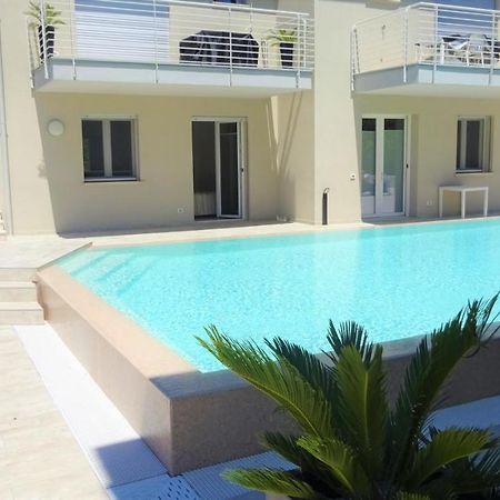 Holiday House Al Porto View Lake Peschiera del Garda Esterno foto
